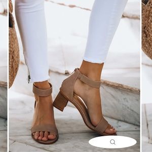 NWT Vici Heeled Sandal